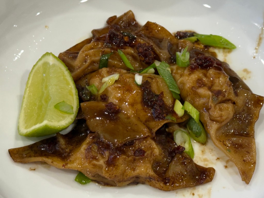 Prawn & chicken dumplings in a tangy chilli&nbsp;sauce